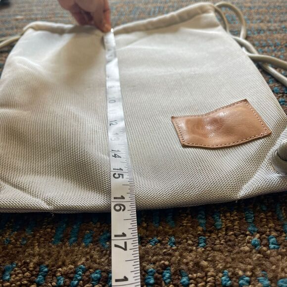 Nike Metallic Silver Mesh Drawstring Sack Sport String Unisex Backpack Bag - Picture 5 of 9